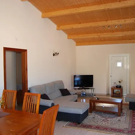 House Alister בית נופש אלגוז