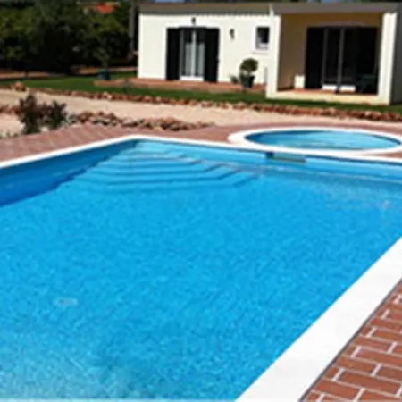 בית נופש House Alister אלגוז